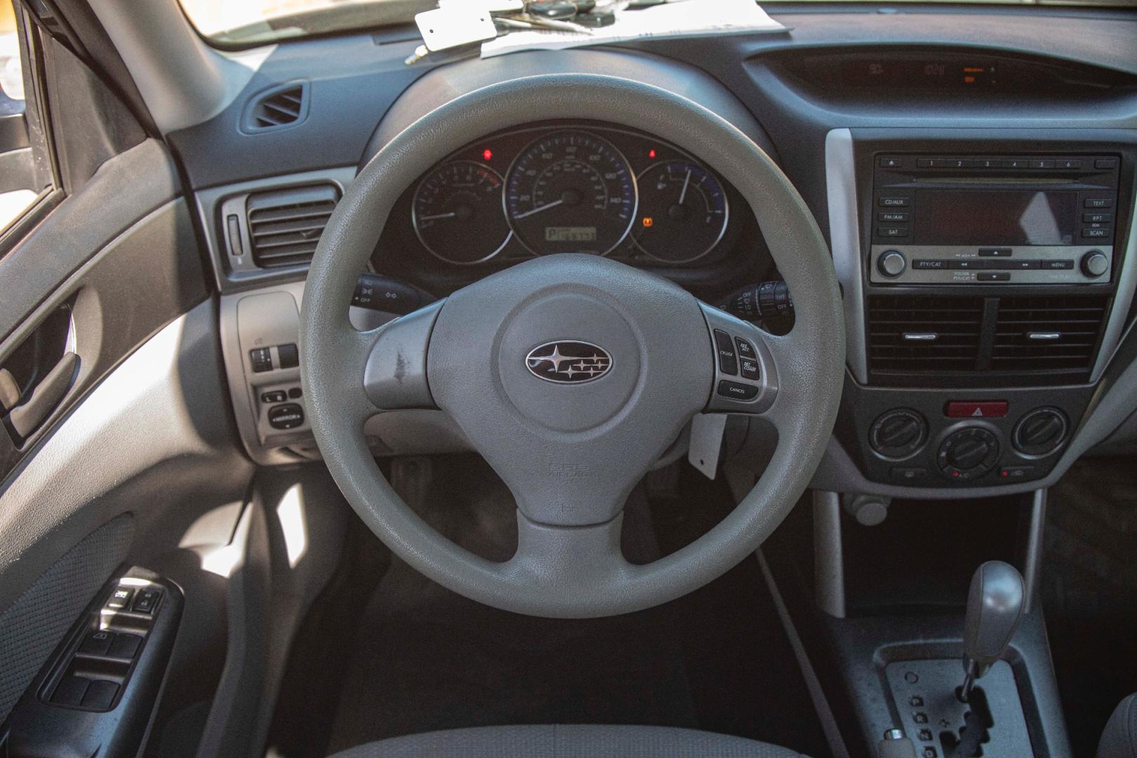 2012 GRAY SUBARU FORESTER 2.5X (JF2SHABC1CH) with an 2.5L H4 SOHC 16V engine, 4-SPEED AUTOMATIC transmission, located at 420 E. Kingsbury St., Seguin, TX, 78155, (830) 401-0495, 29.581060, -97.961647 - Photo#16